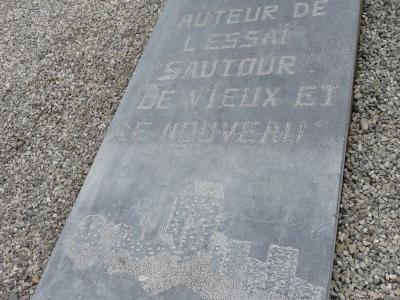 Pierre tombale Abbé MAGNIETTE